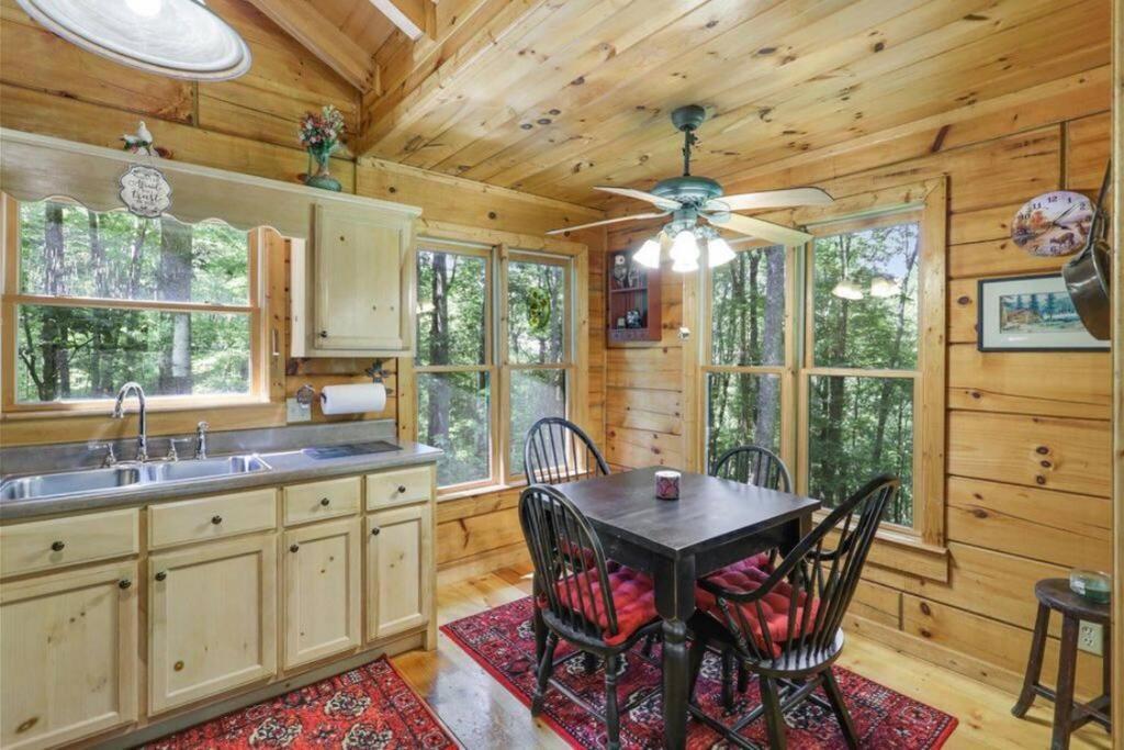 Open Studio Lodge At Little Rock Creek Cherry Log Exterior photo